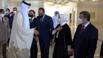 AK Partili Öznur Çalık, Katar Emiri Al Sani'nin elini havada bıraktı