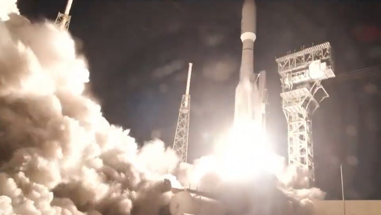 NASA Atlas V rocket launches, carrying laser technology