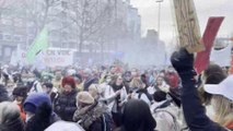 3.800 personas marchan en Bruselas contra la vacuna obligatoria a sanitarios
