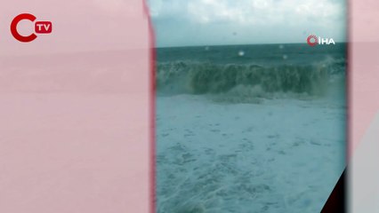 Konyaaltı sahilinde korkutan görüntü