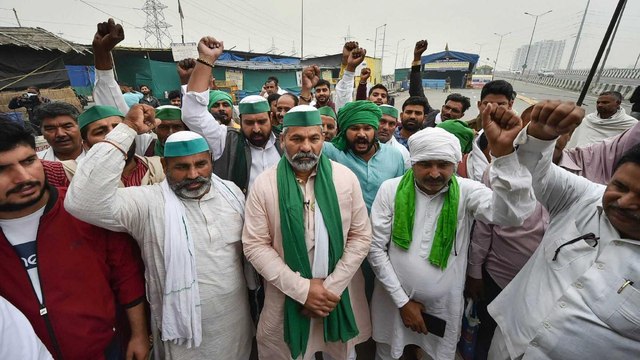 What objections farmers' unions raise on Center's proposal?