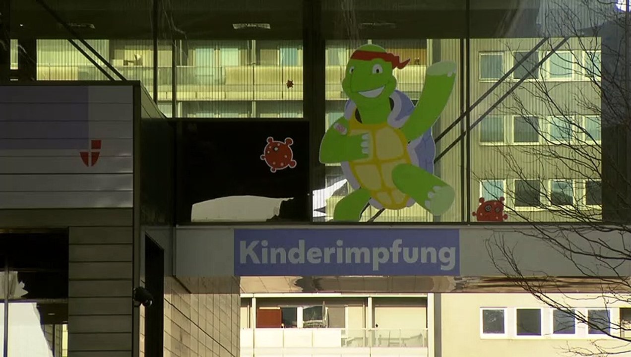 WHO: Corona-Impfpflicht 'absolut letzter Ausweg' - Sorge um Kinder