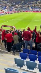 الجماهير المصرية تشعل الأجواء بإستاد الجنوب قبل مباراة الجزائر2