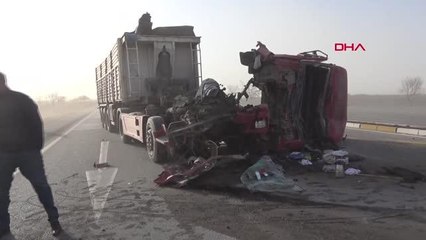 Son dakika: KONYA'DA KUM FIRTINASI ZİNCİRLEME KAZA: 7 YARALI- EK