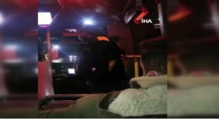 İş kıyafetleriyle toplu taşımaya bindi, şoför kızarak koltukları kirletir diye oturtmadı