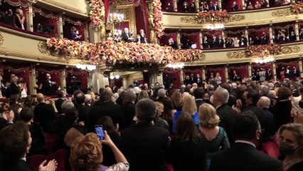 Prima della Scala, l'ultima di Mattarella è un tributo unanime: "È stato un padre"