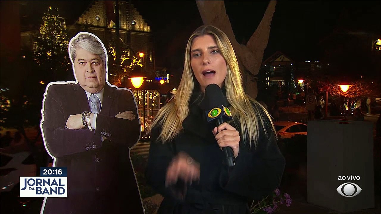 Direto de Gramado-RS, Joana Treptow mostra que várias cidades ao redor do mundo já estão no clima de natal. #BandJornalismo