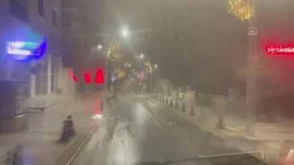 Muğla ve ilçelerinde sağanak etkili oluyor