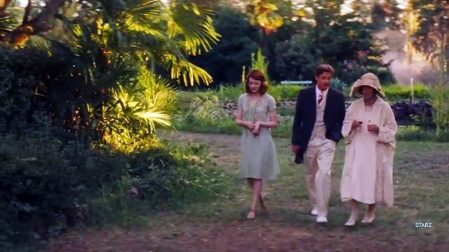 Young Actors Who Had To Kiss Considerably Older Co-Stars