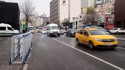 İstanbul’da korkunç kaza kamerada- 17 yaşındaki genç takla atıp 15 metre sürüklendi