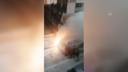 Avcılar'da yeraltı kablolarında çıkan yangın söndürüldü