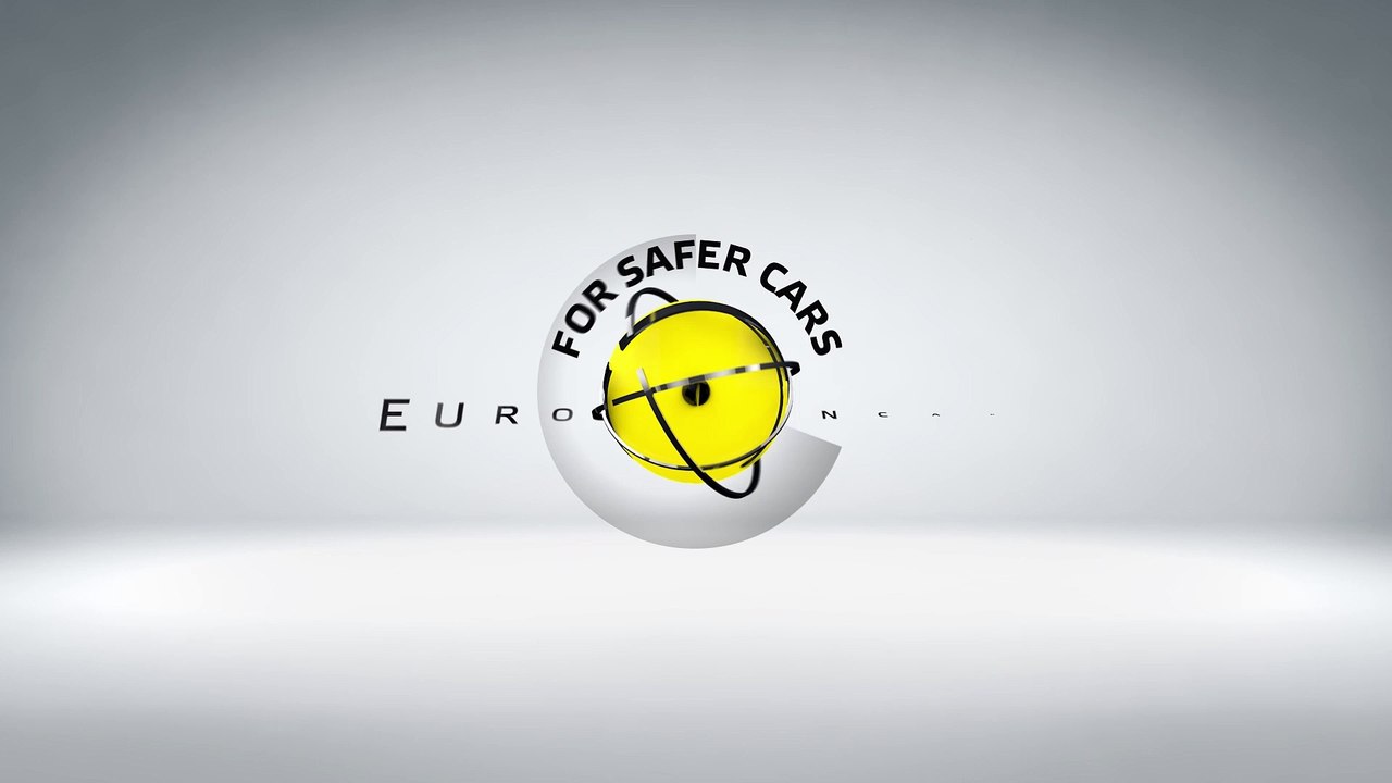 Renault Zoe Euro NCAP testing - side pole clip