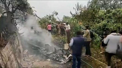 Hindistan'da Genelkurmay Başkanı'nı taşıyan helikopter düştü