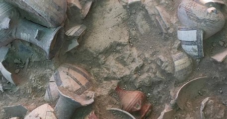 Des bijoux en or vieux de 3000 ans de l'époque de Néfertiti découverts dans des tombes de l'âge du bronze à Chypre