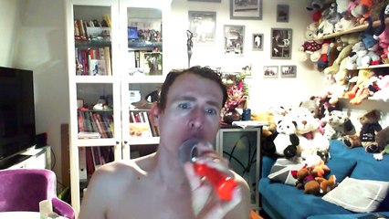 Wiwi égratigne "tu m'as trop dans la tête"