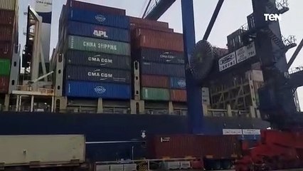 رغم سوء الأحوال الجوية.. ميناء غرب بورسعيد يواصل إستقبال السفن وإغلاق ميناء شرق بورسعيد مؤقتا