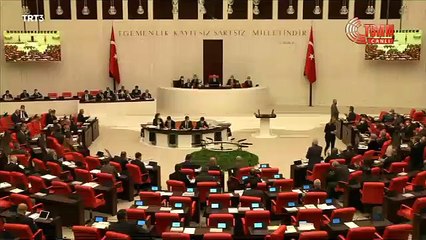 Bakan Varank, bütçe görüşmelerinde baba olduğu haberini aldı