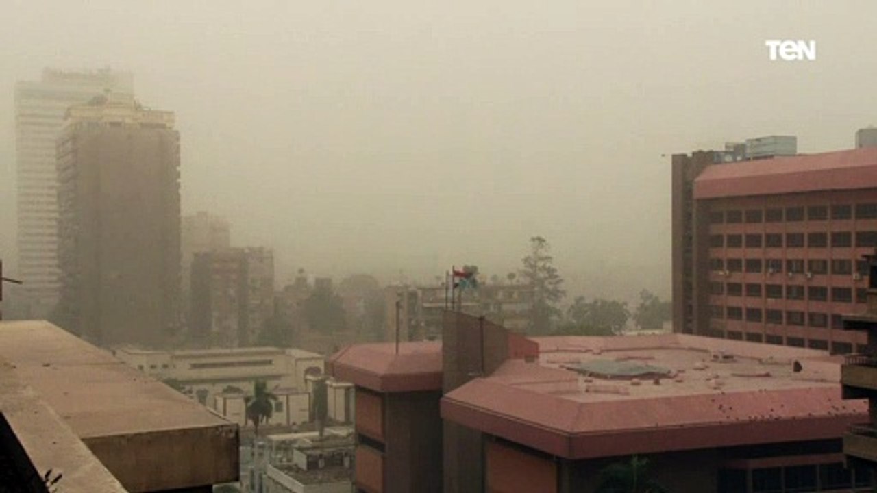عاصفة ترابية تغطى سماء القاهرة الكبرى وانخفاض ا...