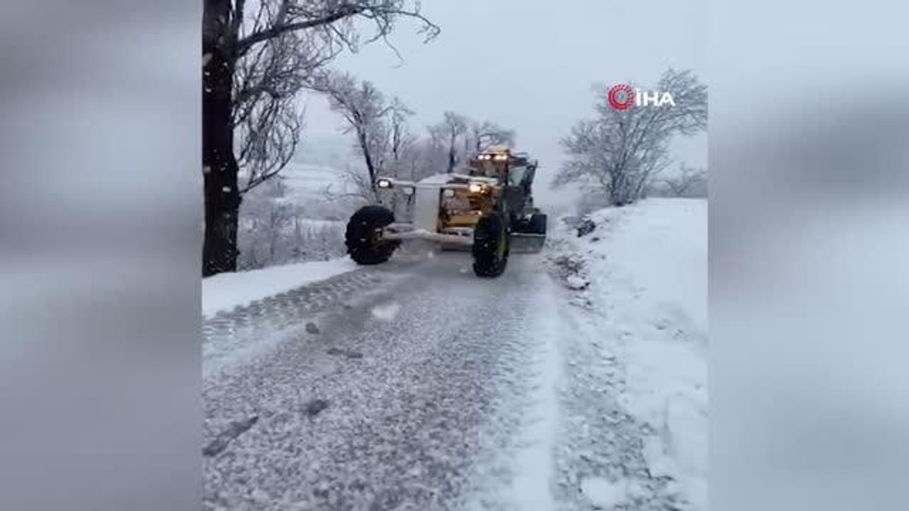 Mersin'in yüksek kesimlerinde kar yağışı etkili oldu