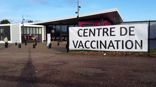 Un centre de vaccination contre le covid-19 au Parc des Expositions à Grand-Quevilly