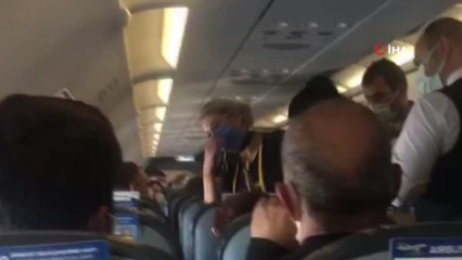 Uçakta rahatsızlanan vatandaşa hemşire yolcu ilk müdahaleyi yaptı