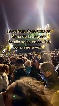 Iluminación de la estrella de la Sagrada Família