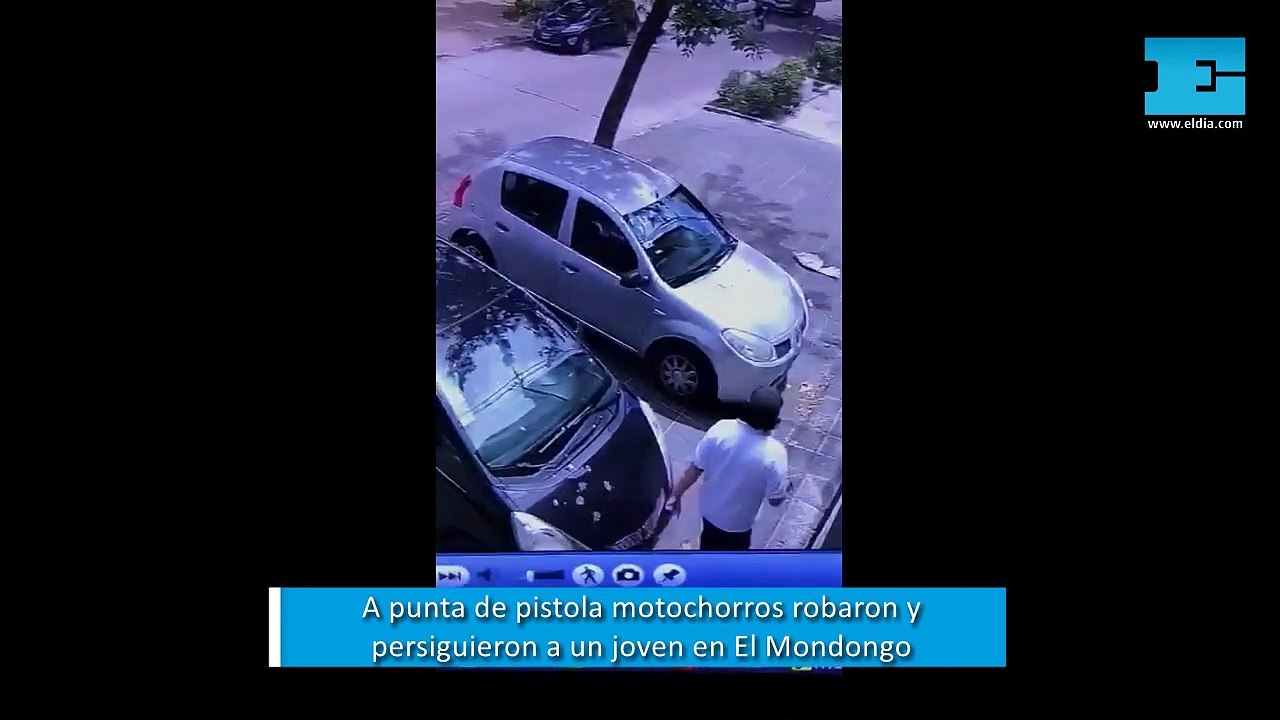 A punta de pistola motochorros robaron y persiguieron a un joven en El Mondongo