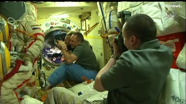 Японские туристы прибыли на МКС