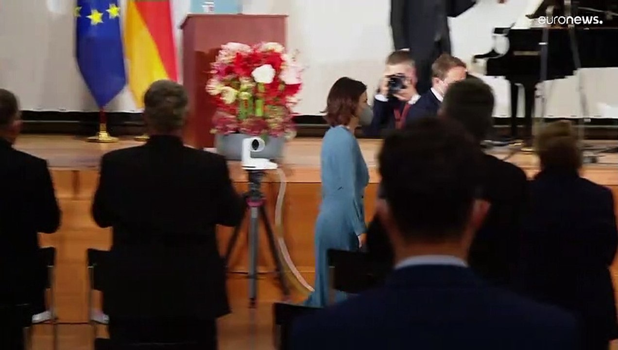 'Sehr sehr viel und nicht immer einfache Arbeit': Baerbock übernimmt Außenamt