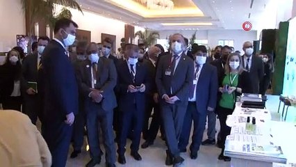 Bakan Kurum, çevreci bisikletle üretilen milkshakenin tadına baktı