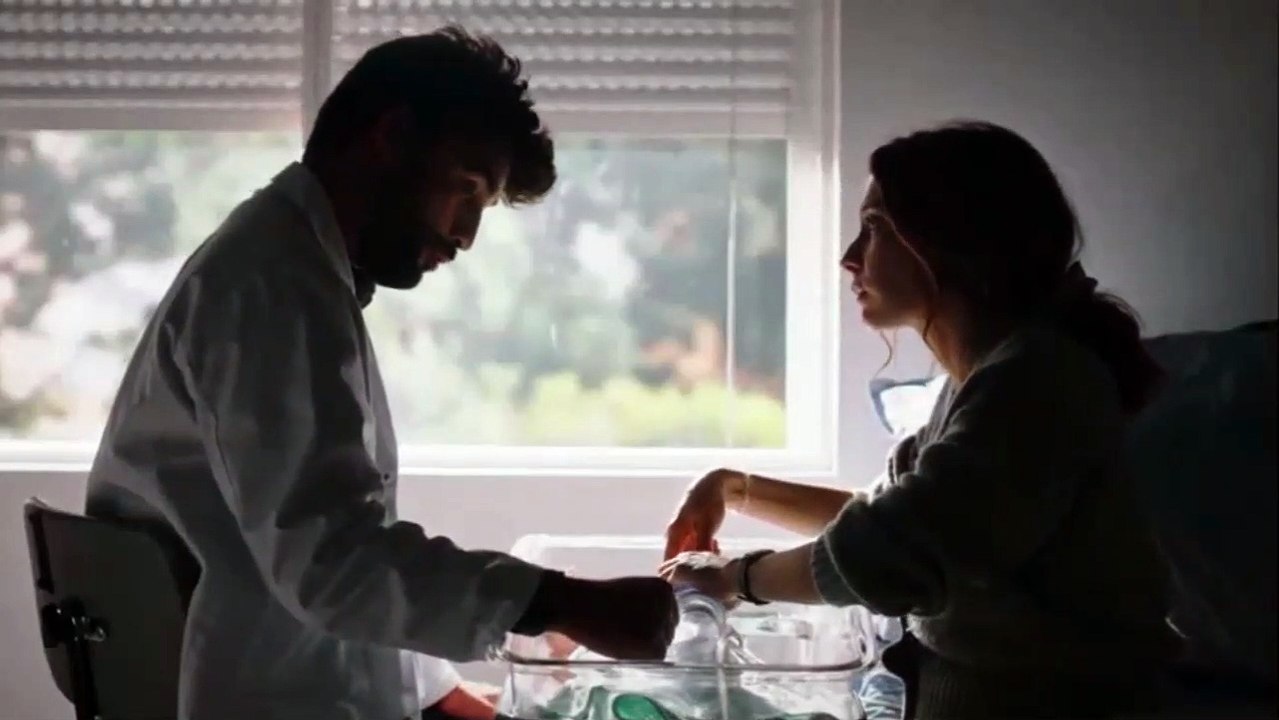 Plus belle la vie - Romain avoue à Léa qu’il souffre de la maladie d’Huntington