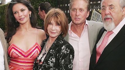 Beloved Actress Dinah Manoff Channels Growing Up in Hollywood for Her First Novel