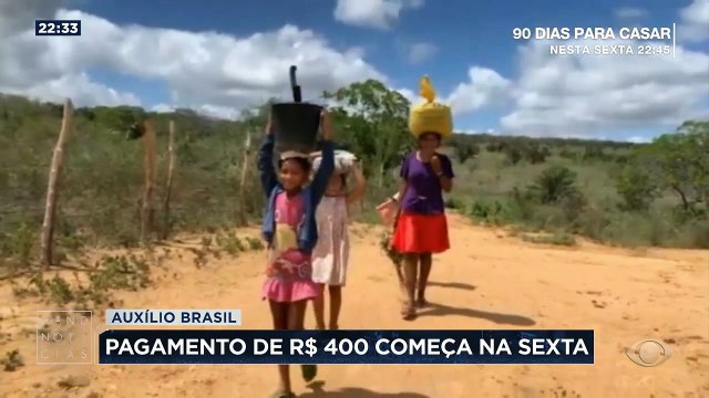 O Congresso aprovou hoje parte da proposta que abre espaço no orçamento para o Auxílio Brasil de 400 reais. O benefício com o novo valor começa a ser depositado na próxima sexta-feira.
