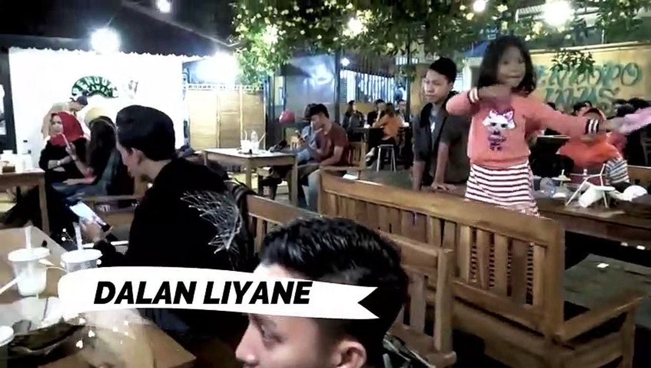 Street Song in Jogjakarta Indonesia