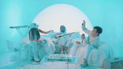 Nicole Favre - Quítamelo 🎶 | Official Music Video