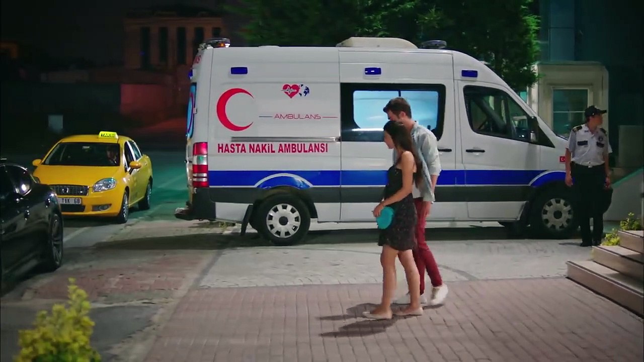مسلسل رائحة الفراولة الحلقة 13 الدبلجة
