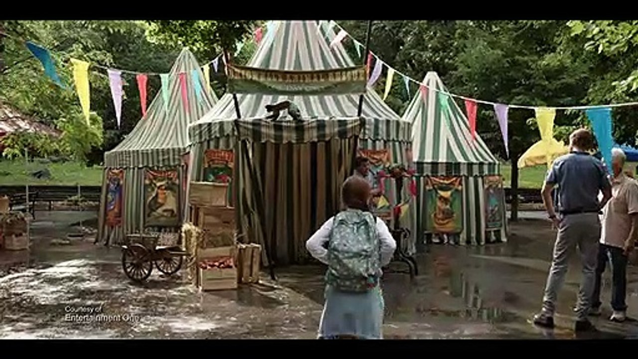 Clifford The Big Red Dog - Clip - Emily Meets Clifford