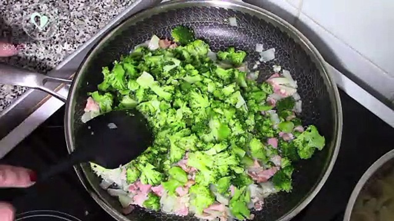 Pasta with Broccoli & Bacon Sauce