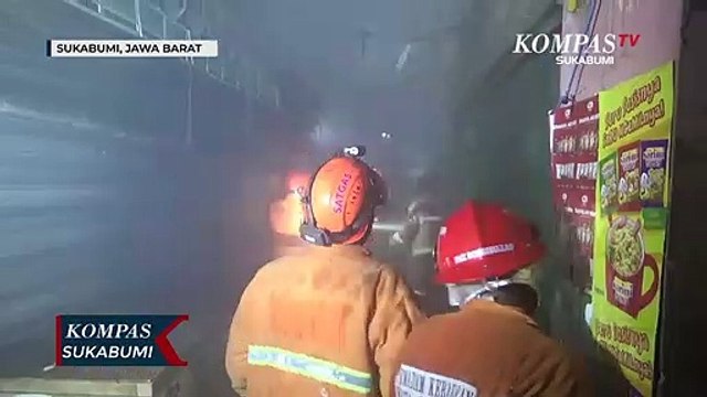 Korsleting Listrik, Kios Kelontong Di Pasar Kebakaran