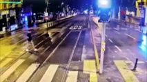 Tramvay yolunda akıl almaz kaza kamerada: Saniyelerle ölümden döndü