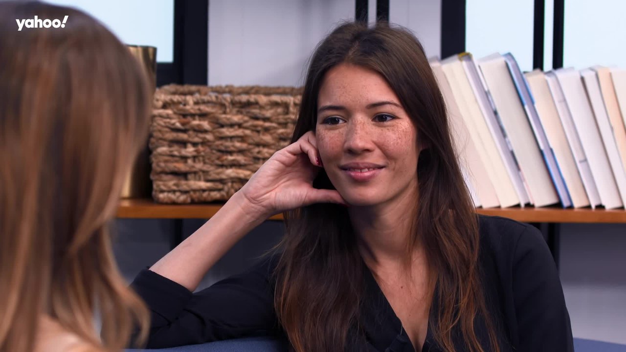 Camille Cerf fête ses 27 ans chez Yahoo : son enfance, sa famille,  son chéri, ses projets… elle se livre comme jamais