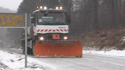 Media España en alerta por nieve, viento y lluvia