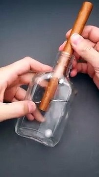 Comment sortir ce cigare de cette bouteille ?
