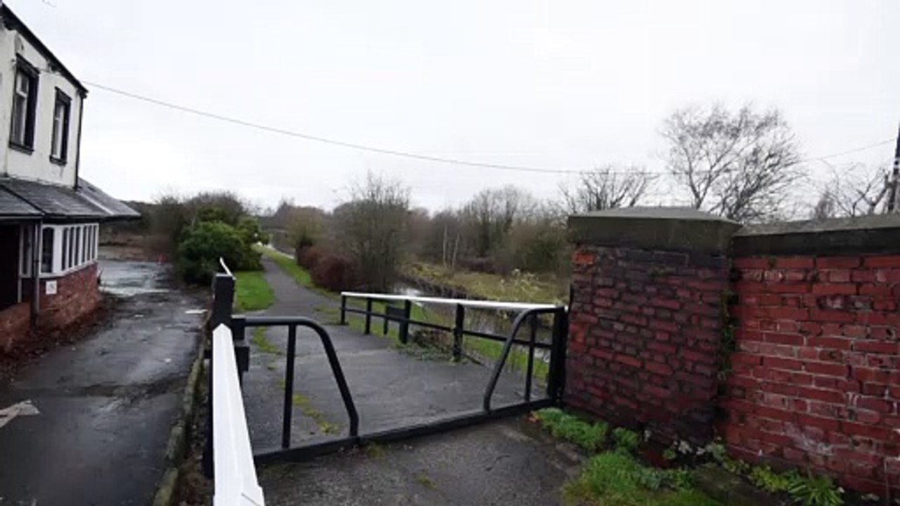 Scene of Wigan pub fire