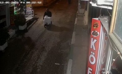 Engelli taklidi yapıp akülü sandalyeyi çaldı