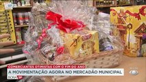 Comerciantes do Mercadão de São Paulo estão otimistas com as vendas para as festas de fim de ano. O repórter Igor Calian foi conferir os preços.