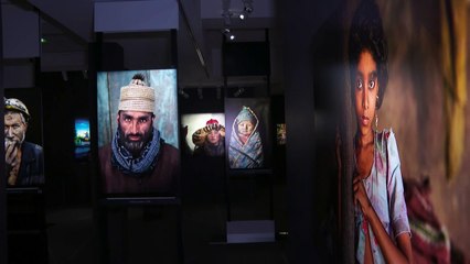 Photographie: Steve McCurry consacré par une grande rétrospective à Paris