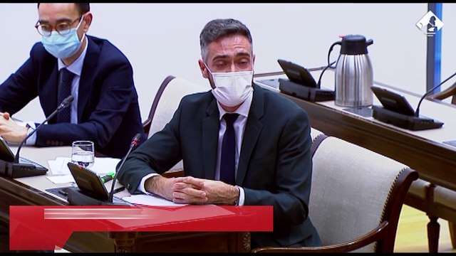 Cospedal comparece en la comisión del Congreso y dice que Bárcenas miente