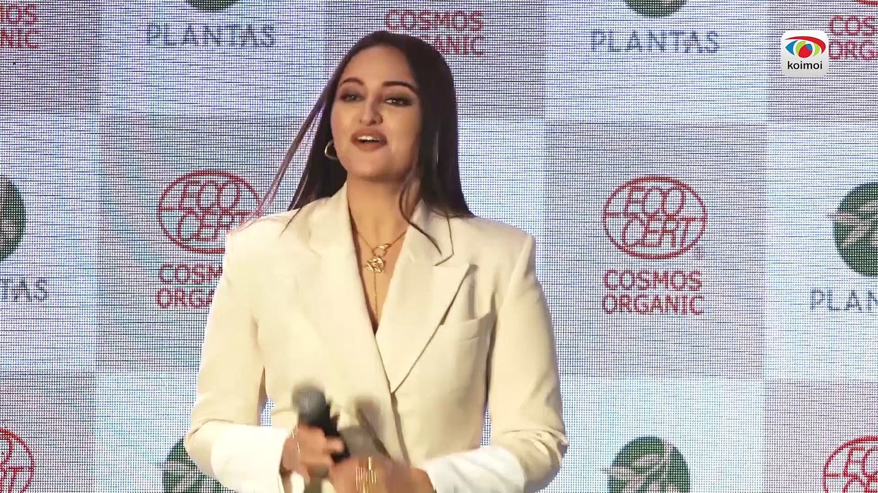 Sonakshi Sinha's HILARIOUS Reaction On Vicky Kaushal, Katrina Kaif's Wedding