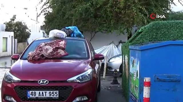 Arabasını o şekilde park edene halk hak ettiği cevabı verdi